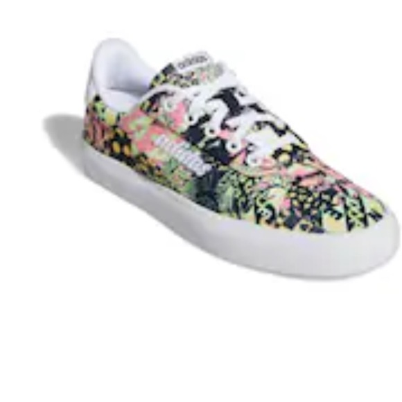 adidas Shoes - ⬇️🔴 ADIDAS multi colored graphic art sneakers 🎨